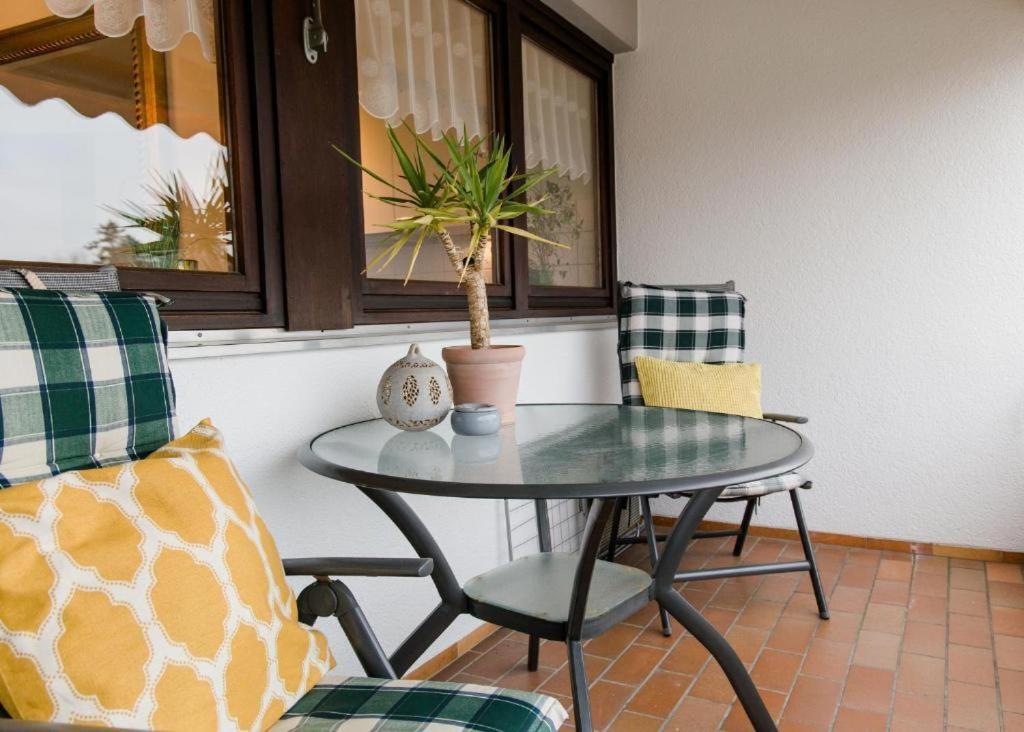 Ferienwohnung Magnolie Юберлинген Екстериор снимка